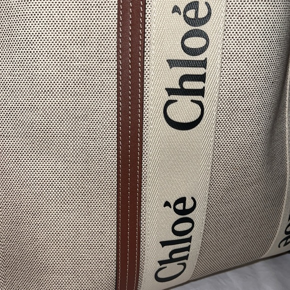Chloé Canvas Tote Bag - Picture 2 of 12